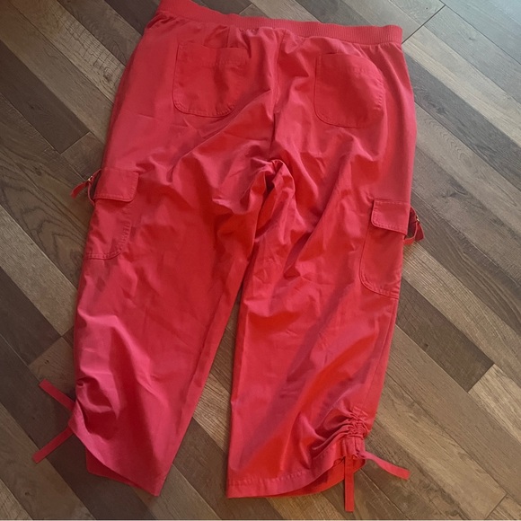 Zenergy by Chicos Athletic Red Capri Pants - Picture 2 of 5